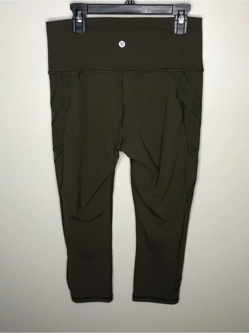 Lululemon Athletica Wunder Under HR Crop Leggings Sz 8 inseam 21”